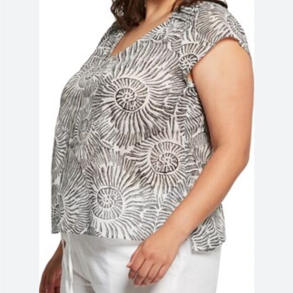White House Black Market	Women's V Neck Flutter Sleeve Blouse - Picture 1 of 7